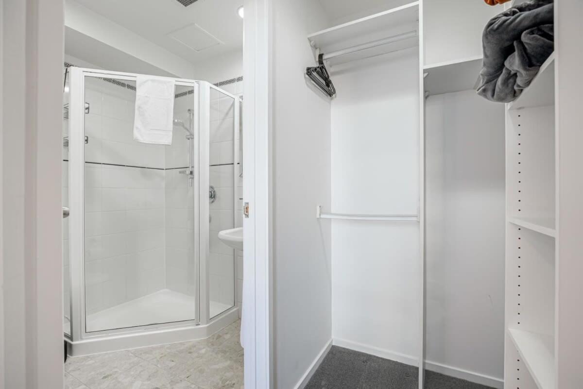 Spacious Character Apartment Окленд Экстерьер фото